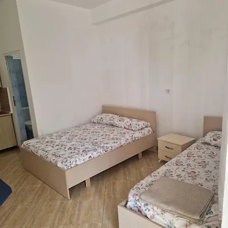 Hostel Renato &